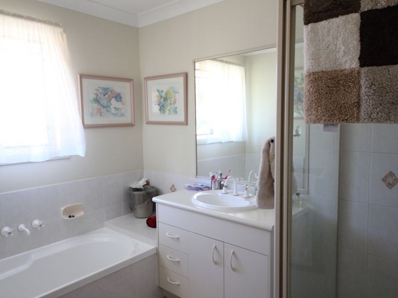 11 Chesterfield Drive, Murrumba Downs QLD 4503
