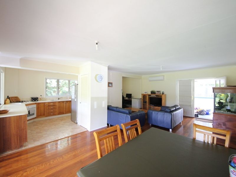 27 Vores Road, Whiteside QLD 4503