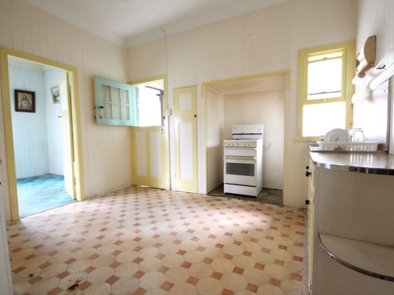 9 Shaw Road, Wooloowin QLD 4030