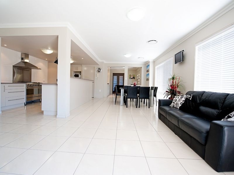 North Lakes QLD 4509