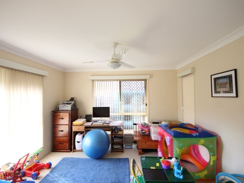 5 Mowbray Court, Kallangur QLD 4503