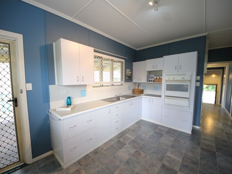 8 Boardman Street, Kallangur QLD 4503