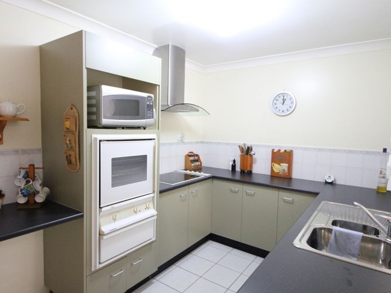 23 Pandanus Court, Kallangur QLD 4503