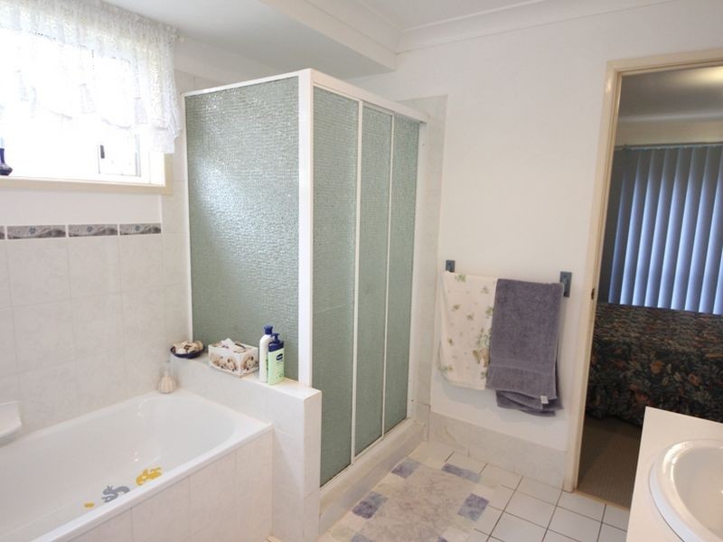 23 Pandanus Court, Kallangur QLD 4503