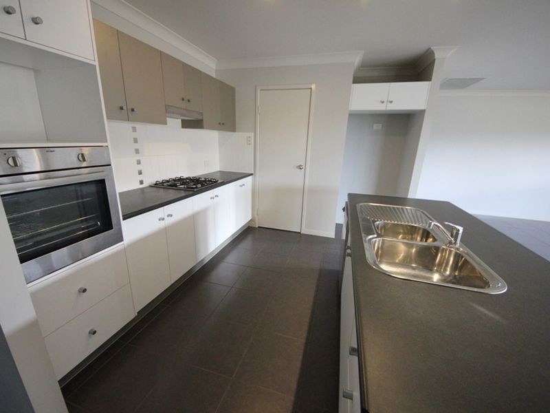 22 Lilly Crescent, Kallangur QLD 4503