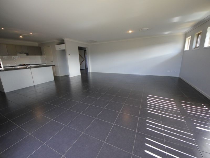 22 Lilly Crescent, Kallangur QLD 4503