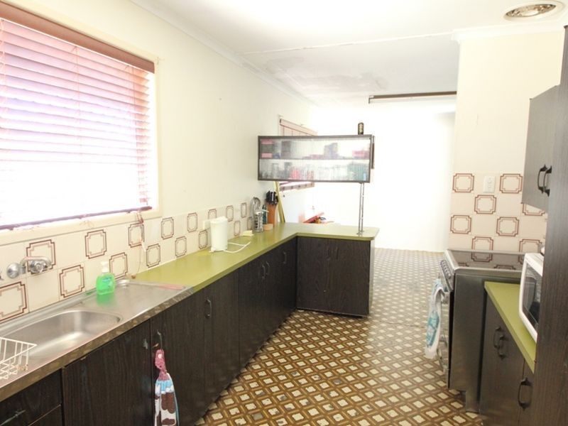 4 Sylvania Street, Kallangur QLD 4503