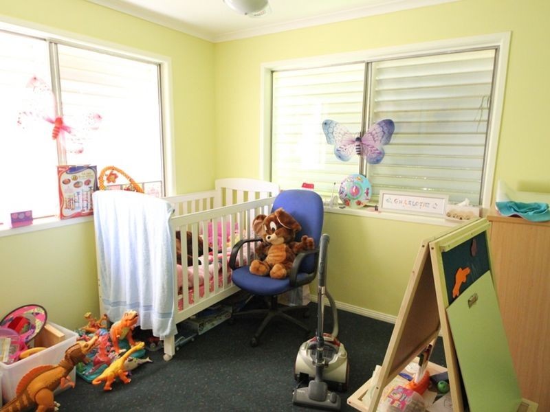 4 Sylvania Street, Kallangur QLD 4503