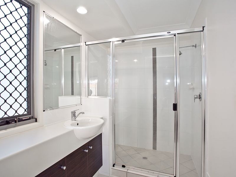 24 Ulysses Street, Kallangur QLD 4503