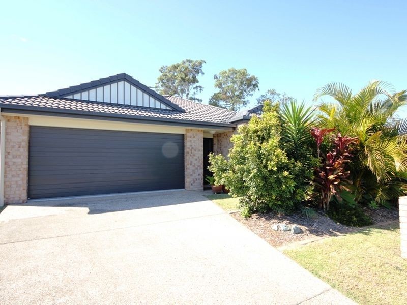 8 Illawarra Close, Griffin QLD 4503