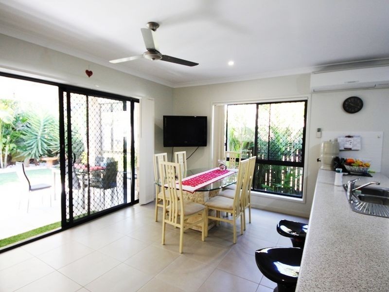 8 Illawarra Close, Griffin QLD 4503