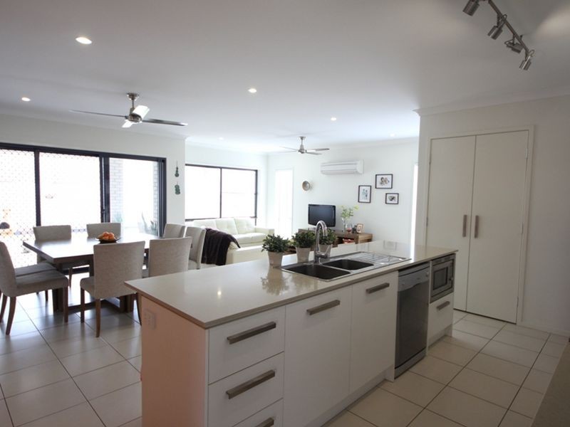 41 Parkway Crescent, Murrumba Downs QLD 4503