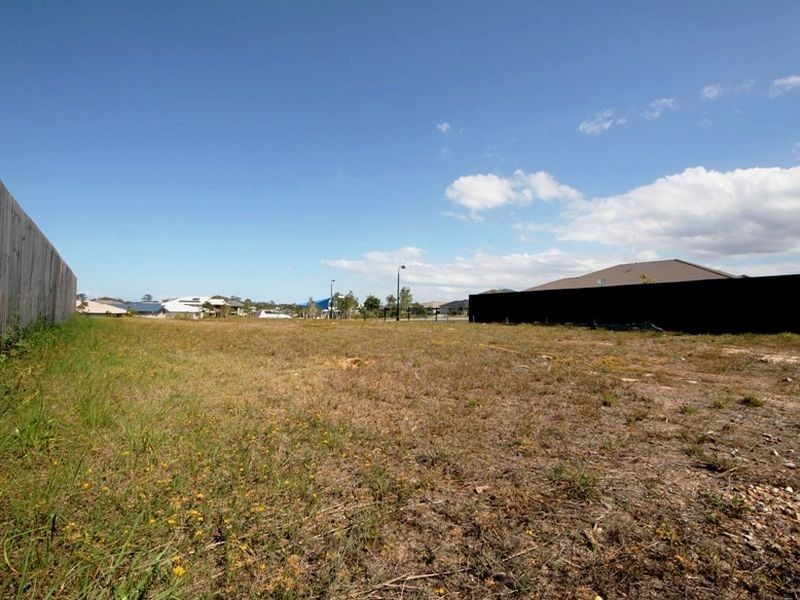2 Severn Crescent, North Lakes QLD 4509