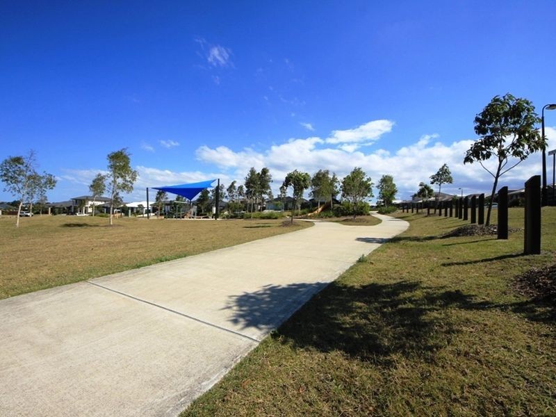 2 Severn Crescent, North Lakes QLD 4509