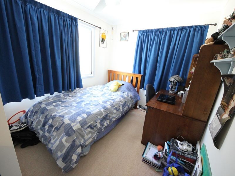 28 Alexander Ave, Kallangur QLD 4503