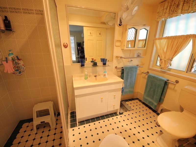 17 Donnelly Drive, Kallangur QLD 4503