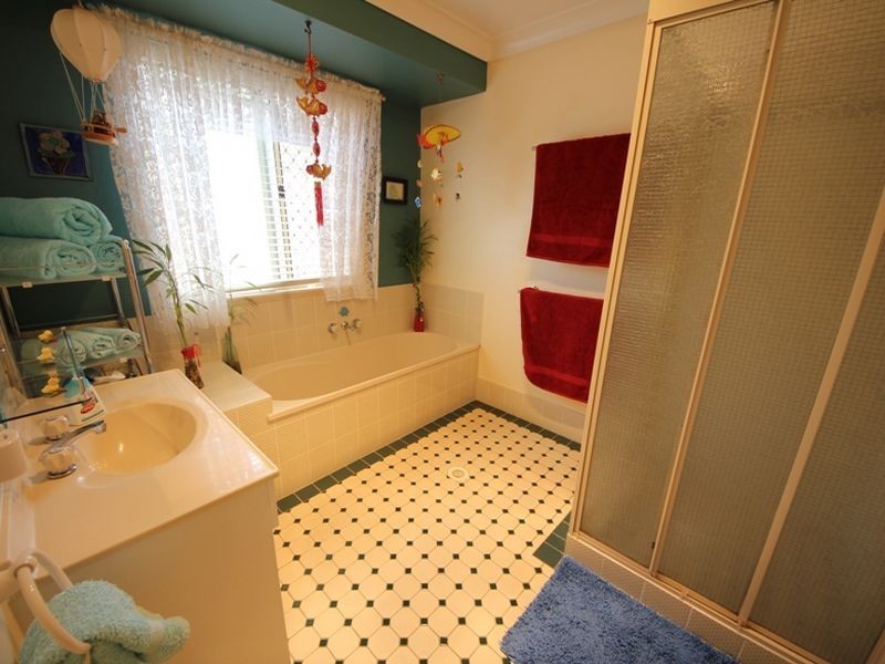 17 Donnelly Drive, Kallangur QLD 4503