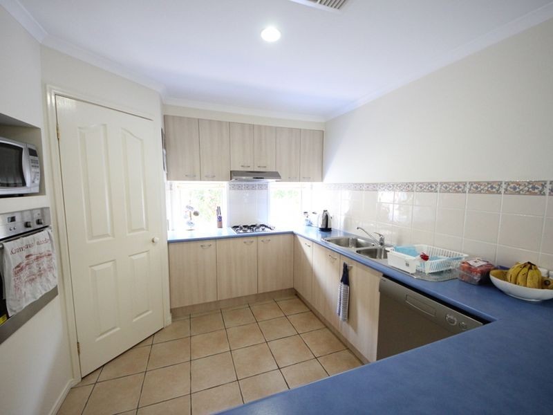 8 Hamersley Court, North Lakes QLD 4509