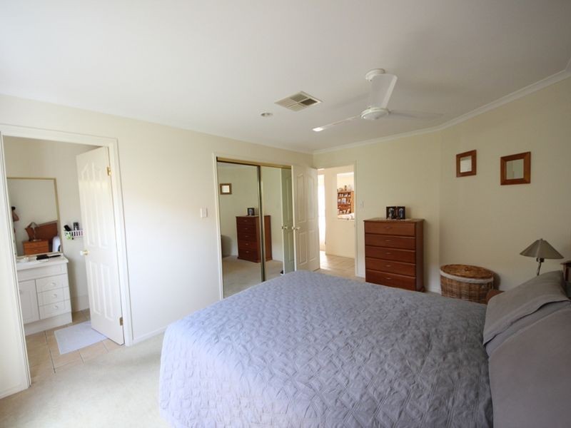 8 Hamersley Court, North Lakes QLD 4509
