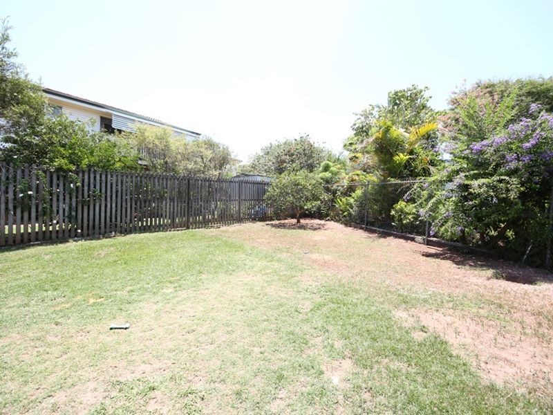4 Loowa Street, Kallangur QLD 4503