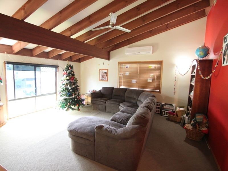 6 Minstrel Street, Kallangur QLD 4503
