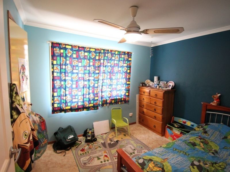 6 Minstrel Street, Kallangur QLD 4503