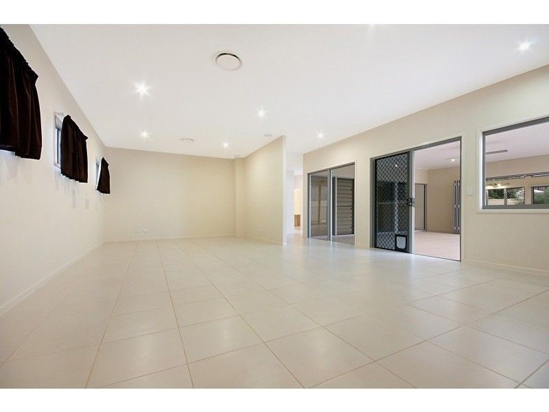 11 Lagoon Court, Murrumba Downs QLD 4503