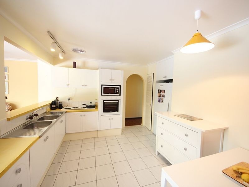 17 Killara Crescent, Petrie QLD 4502