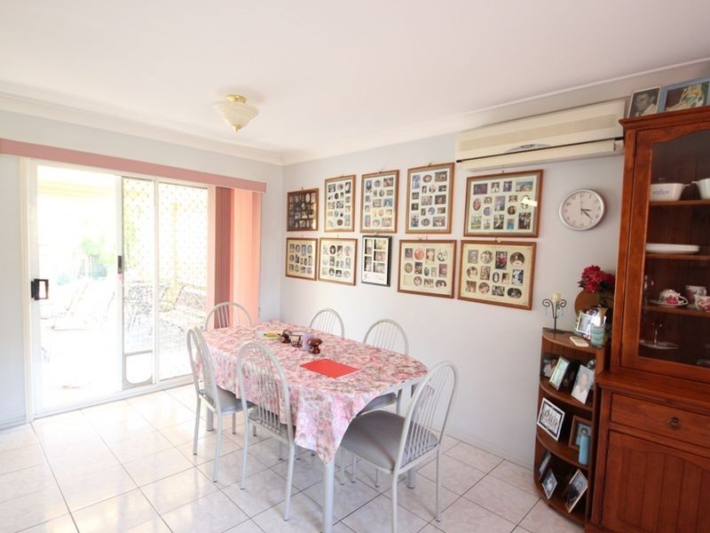 8 Frangipani Court, Kallangur QLD 4503