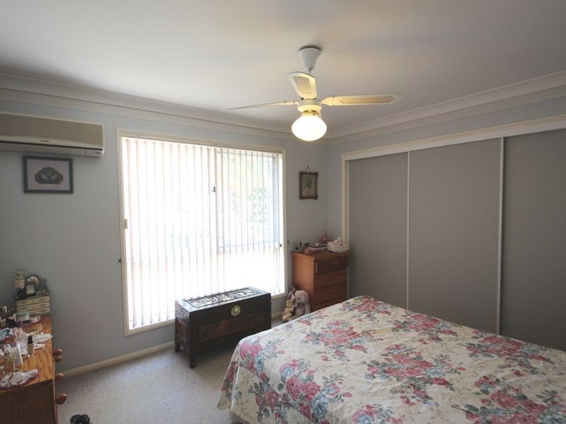 8 Frangipani Court, Kallangur QLD 4503