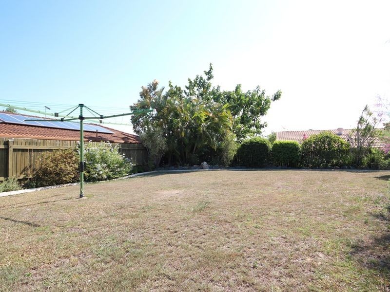 8 Frangipani Court, Kallangur QLD 4503