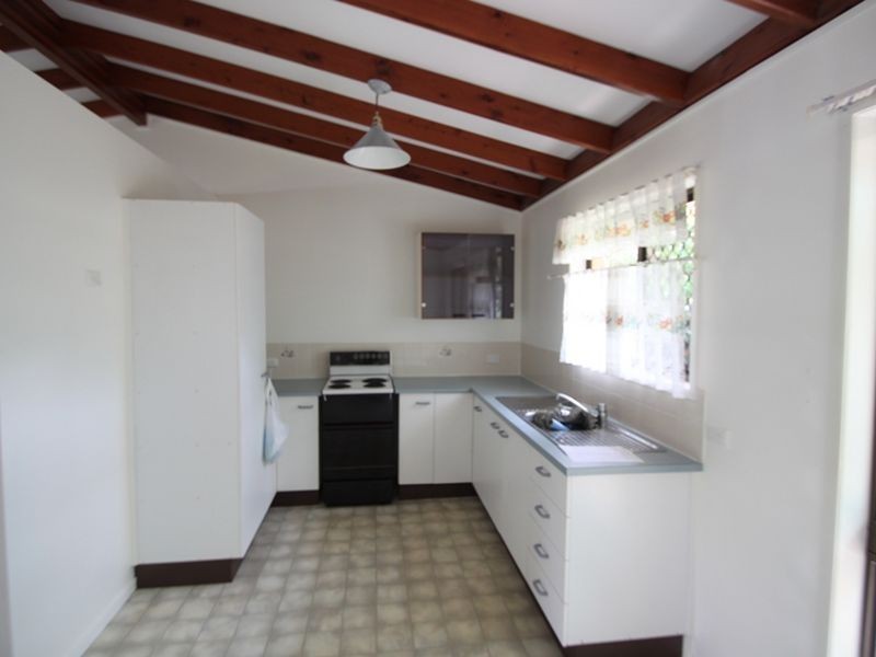 4 Duran Street, Kallangur QLD 4503