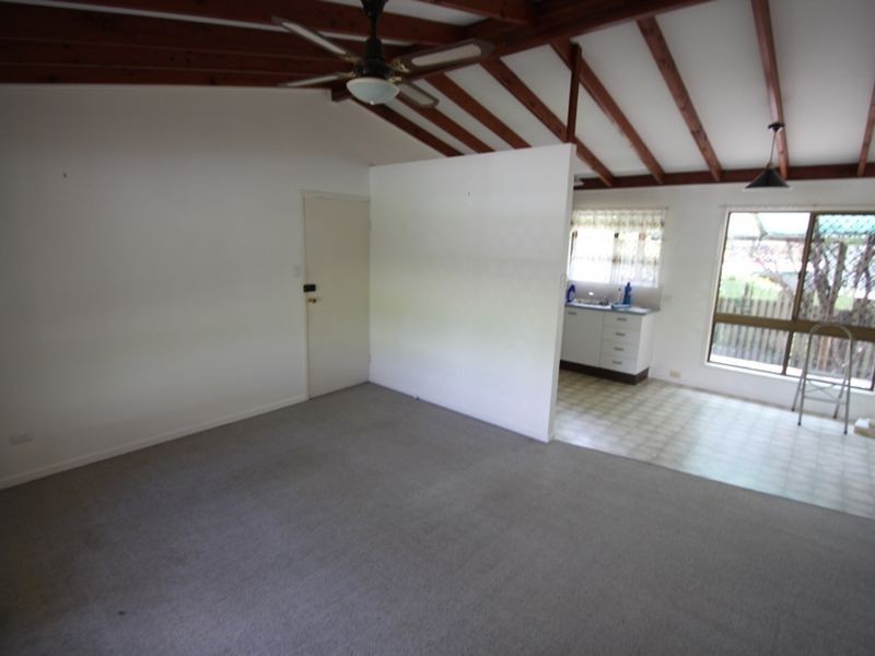 4 Duran Street, Kallangur QLD 4503