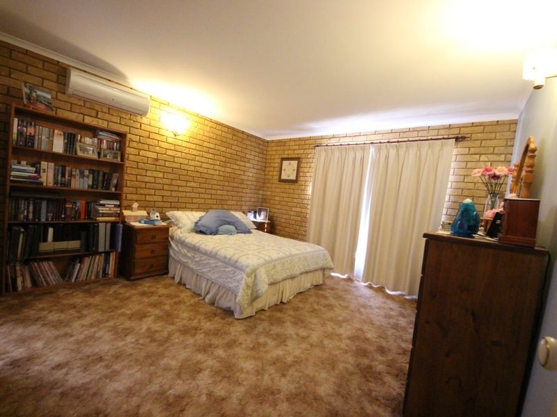 19 Sheehan Street, Kallangur QLD 4503