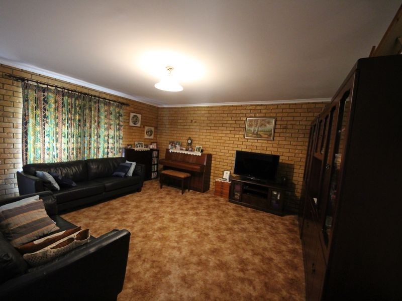 19 Sheehan Street, Kallangur QLD 4503