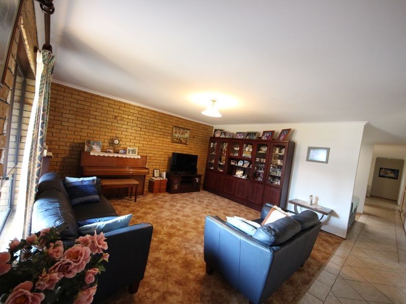 19 Sheehan Street, Kallangur QLD 4503