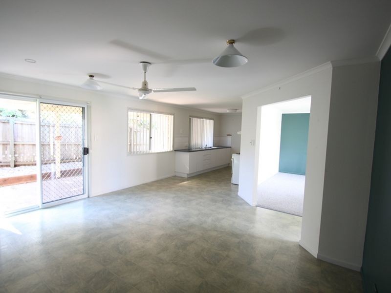 10 Emperor Court, Kallangur QLD 4503