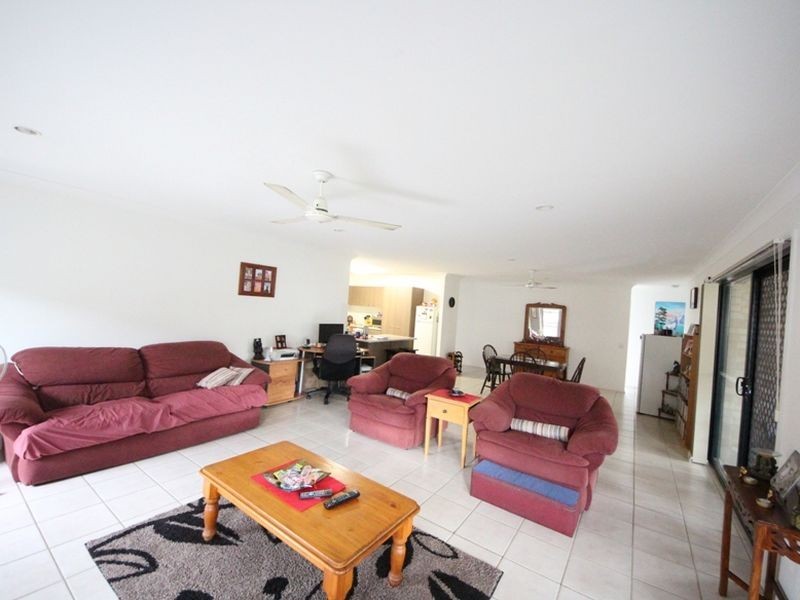 37 Allison Drive, Kallangur QLD 4503