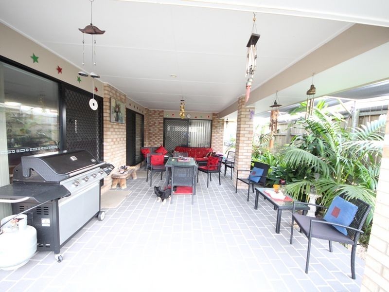 37 Allison Drive, Kallangur QLD 4503