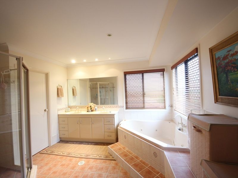 North Lakes QLD 4509