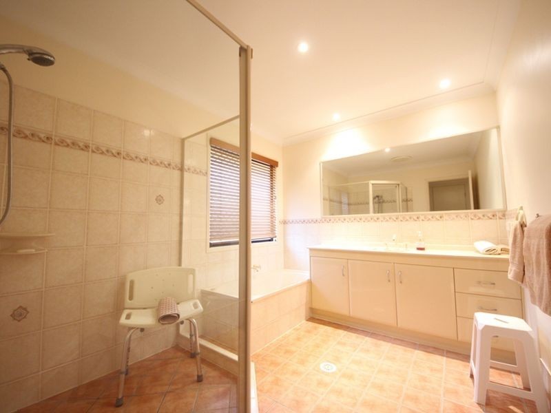 North Lakes QLD 4509