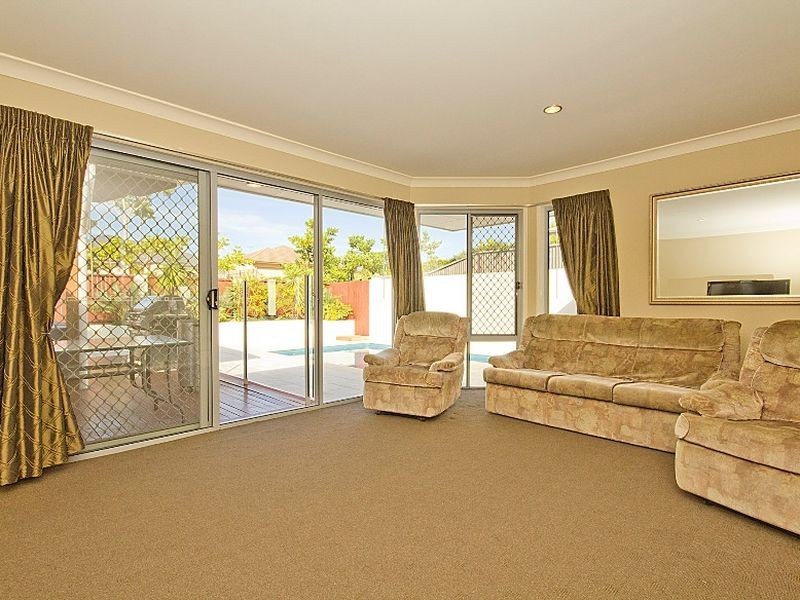 6 Wellington Road, Murrumba Downs QLD 4503