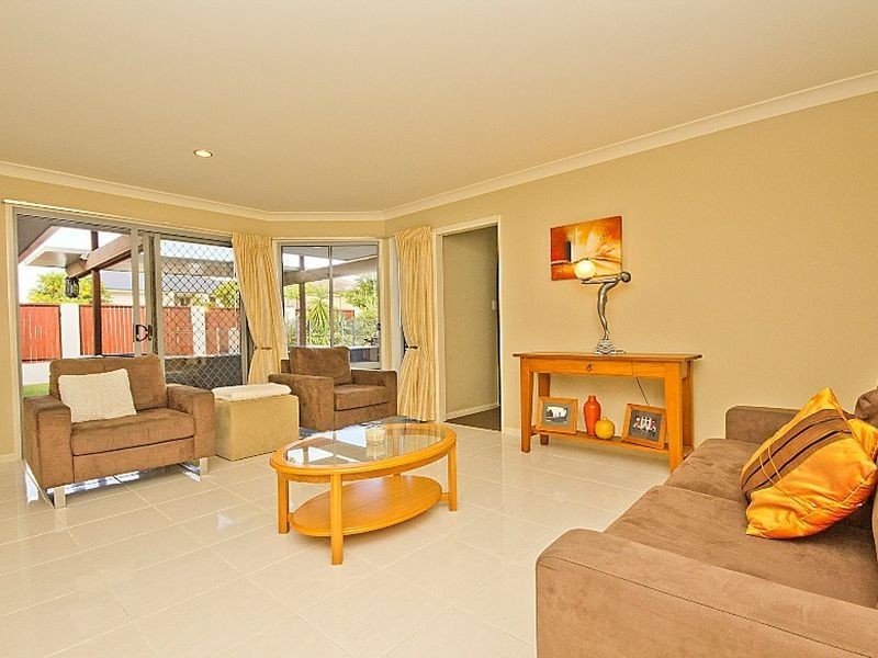 6 Wellington Road, Murrumba Downs QLD 4503