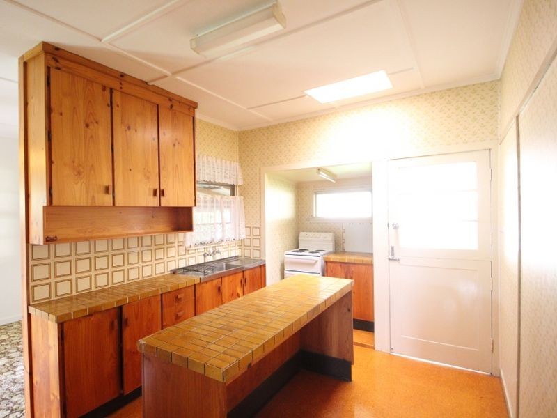 5 Tandoor Drive, Petrie QLD 4502