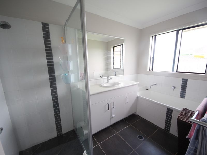 8 Marasco Crescent, Dakabin QLD 4503