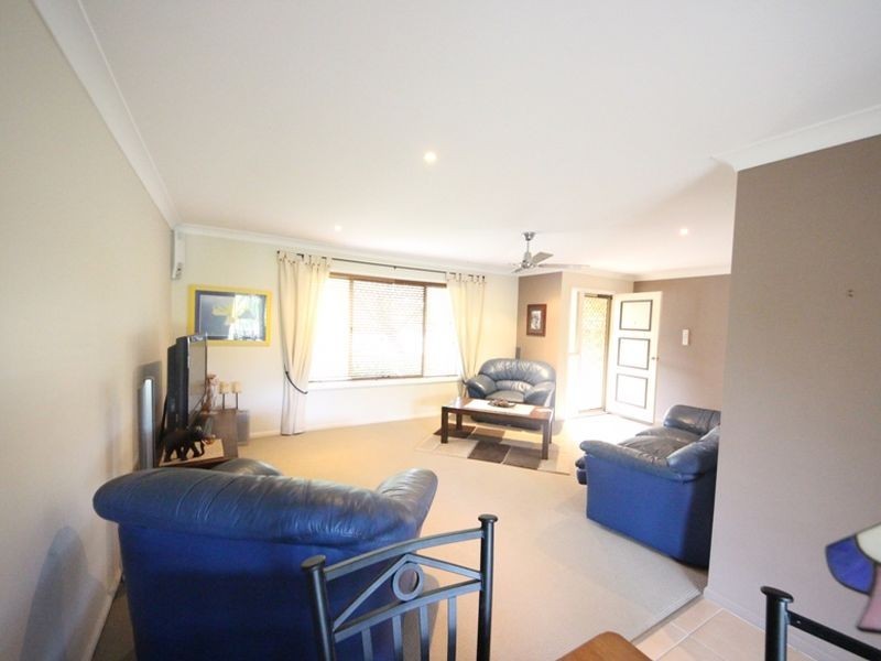 12 Pandanus Court, Kallangur QLD 4503
