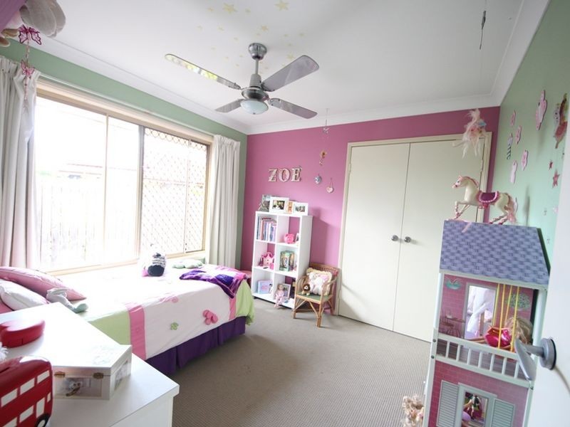12 Pandanus Court, Kallangur QLD 4503