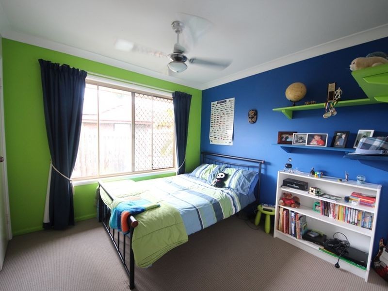 12 Pandanus Court, Kallangur QLD 4503