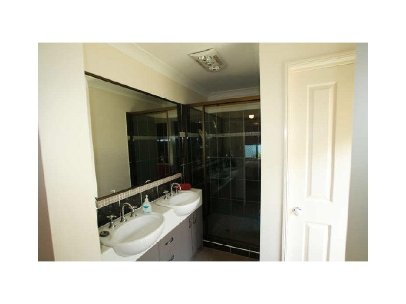 North Lakes QLD 4509