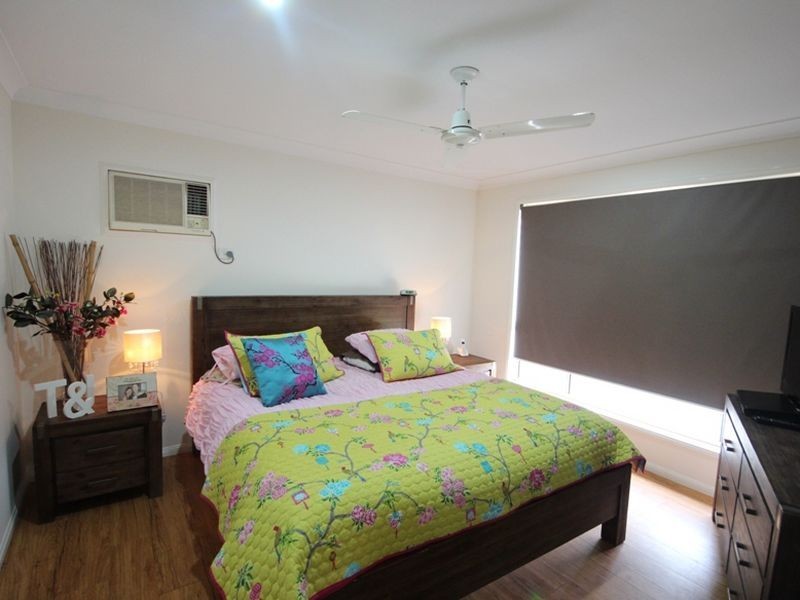 76 Castle Hill Drive, Murrumba Downs QLD 4503